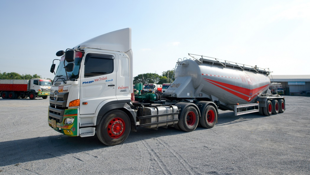 Cement and Fly Ash semi trailer